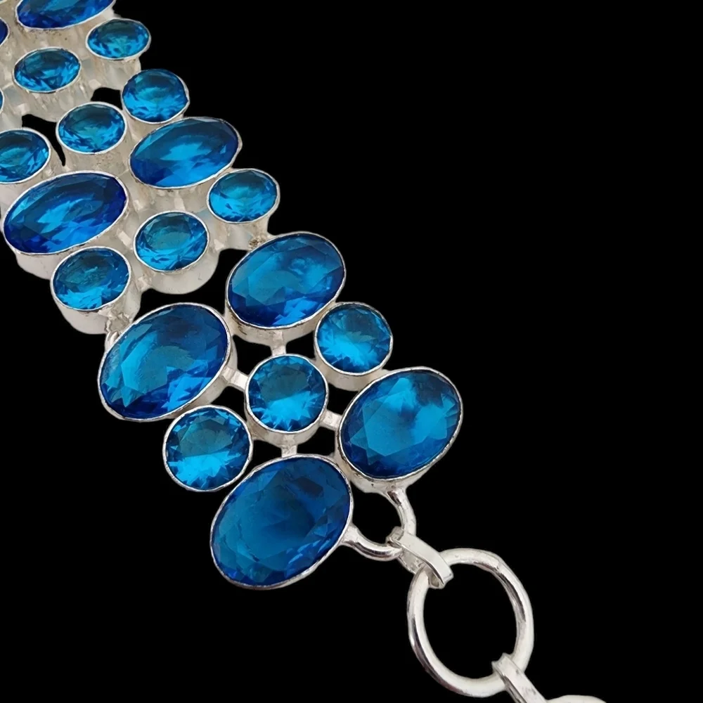 Silver bracelet faceted glass chunky bracelet blue topaz color Q02